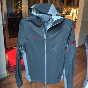 Mammut Men’s Large Rain jacket